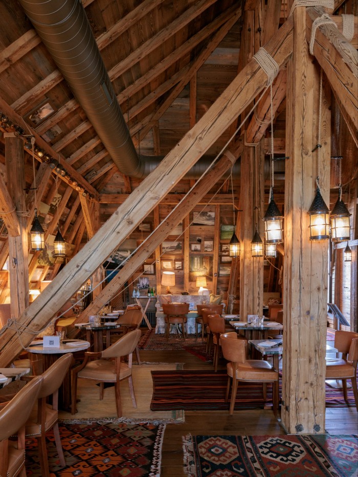 Upstairs at La Mu?a restaurant
