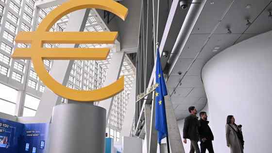 Eurozone business confidence plunges over US trade war